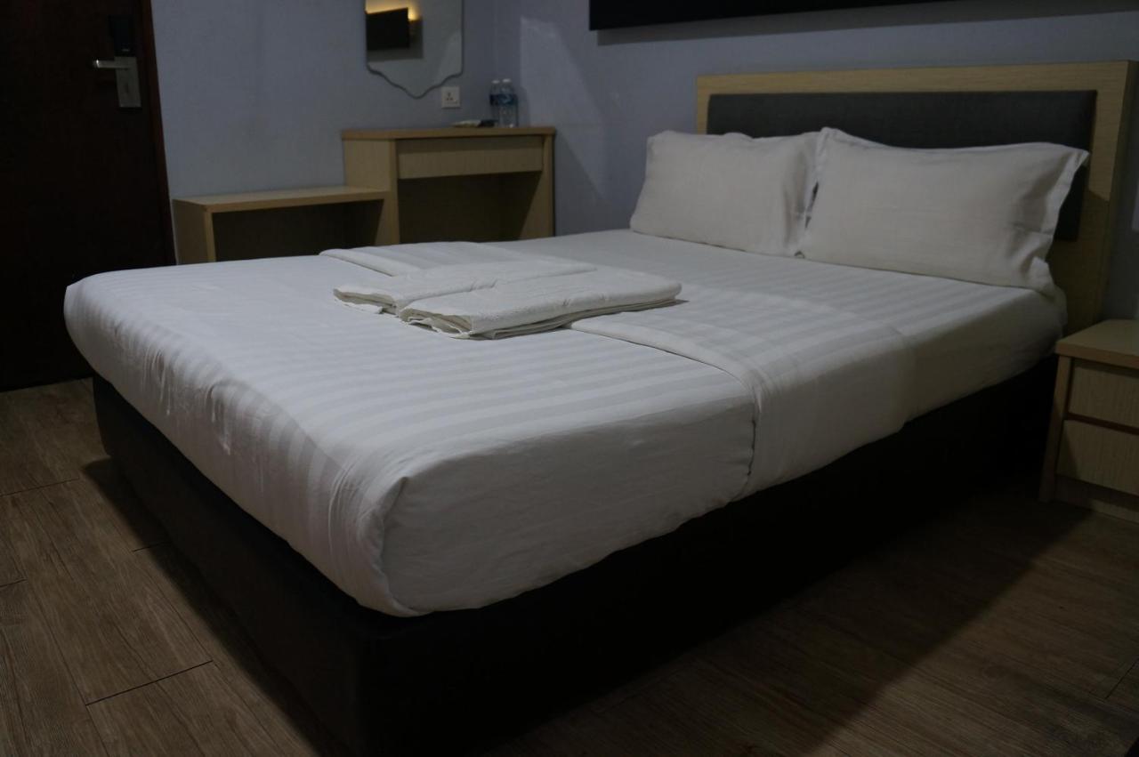 Unikarya Lodge Kota Kinabalu Luaran gambar